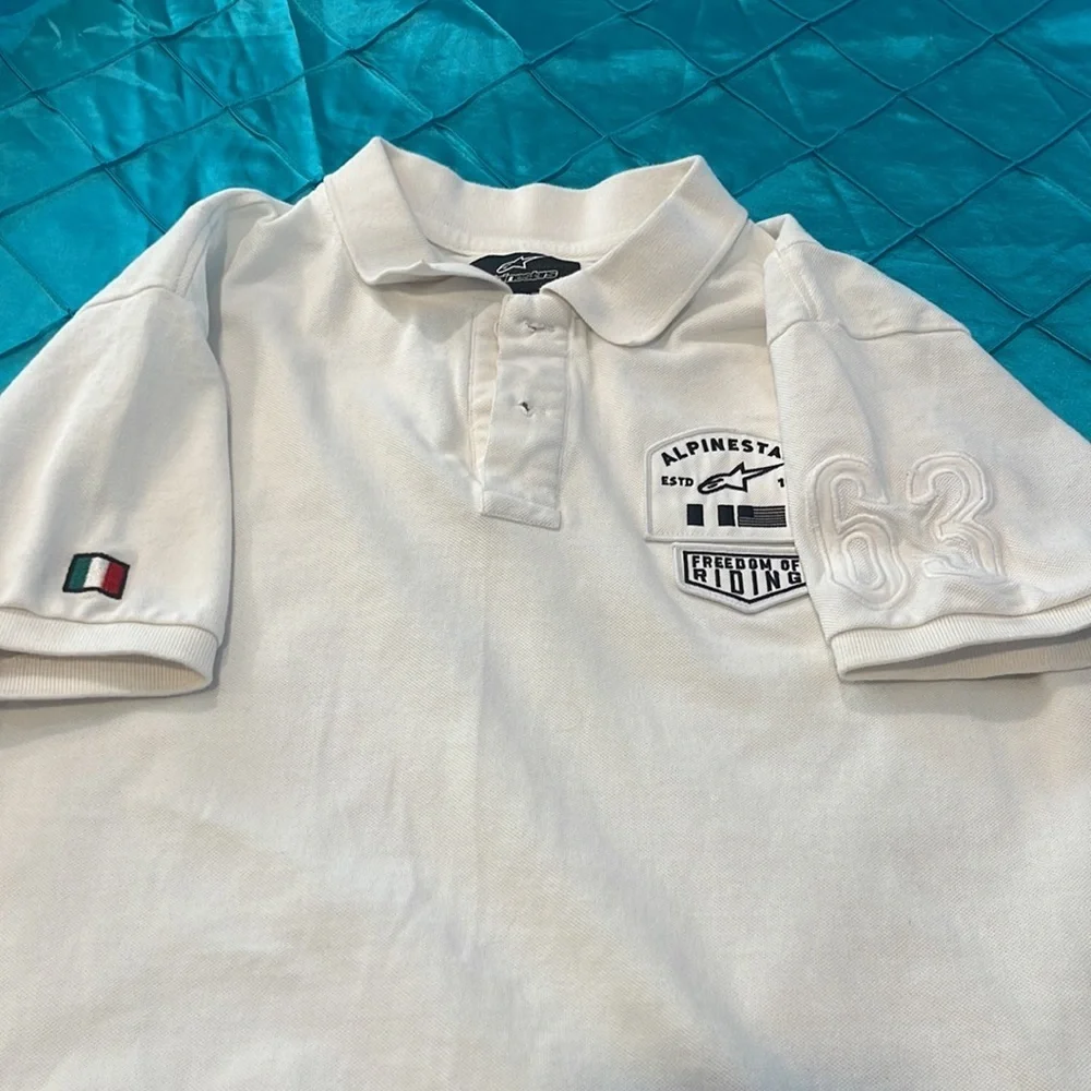 Set of 4 - Mens Collared Shirts - size M